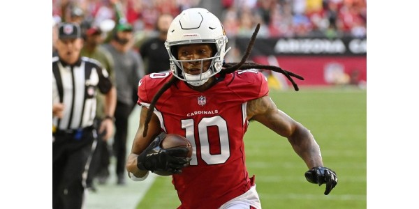 Les Cardinals de l'Arizona ont finalement éliminé DeAndre Hopkins